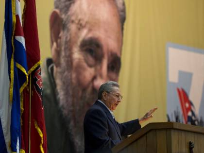 Si chiude il Congresso comunista a Cuba. Presente anche Fidel Castro