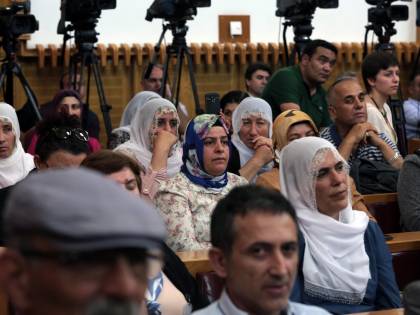 Turchia, l'Akp incassa il primo "sì" per togliere l'immunità ai politici