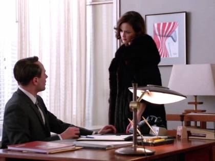 Alexis Bledel e Vincent Kartheiser in Mad Men, foto
