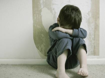 Il frate che propone la carità per i pedofili nella Chiesa