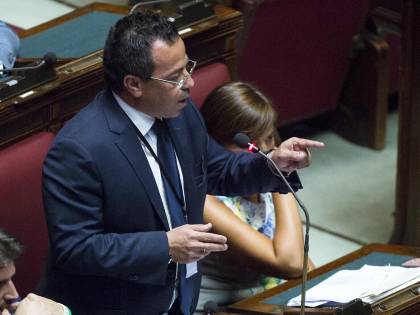 Gianluca Buonanno morto, un consigliere di Sel lo insulta