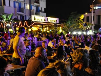 Gli Arctic Monkeys aprono il Roma Summer Fest