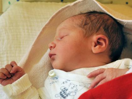 Venezia, neonata chiusa in un sacchetto e gettata nell'immondizia