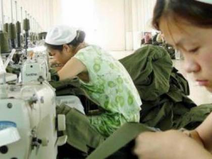 A Prato scoperta la fabbrica dei falsi permessi di soggiorno
