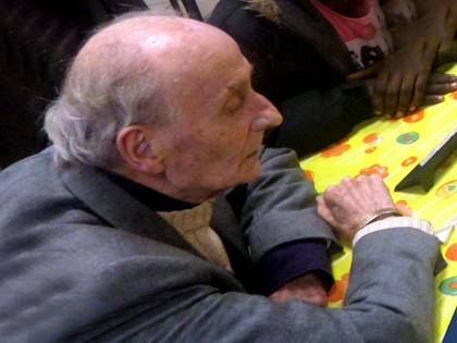 Il gesto eroico di padre Jacques: "Non si è inginocchiato"