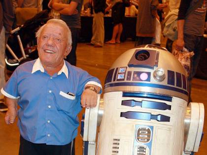 Addio a Kenny Baker, il robot R2-D2 della saga di Star Wars