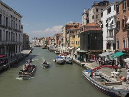 A Venezia volantini anti-turisti