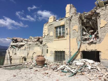Anche Amatrice torna a scuola: "Sembra di stare a Baghdad"