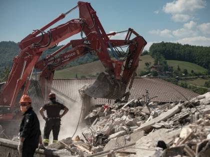Terremotati snobbati dal M5S. Ma Grillo specula sugli sfollati
