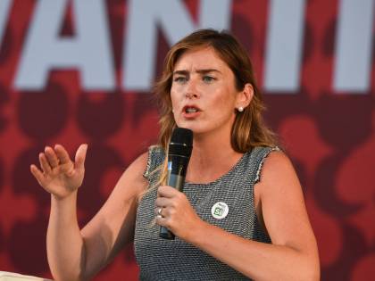 La Boschi contestata alla Festa dell'Unità