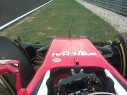 Suzuka, Vettel al muretto: "Hamilton se ne sta andando...!"