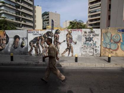 Da scimmia a kamikaze: non-evoluzione a Beirut
