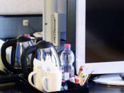 Notti in hotel e fiori con i soldi dell'Idv: a processo ex vertici