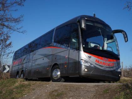 Paura nel foggiano: uomini armati assaltano un pullman