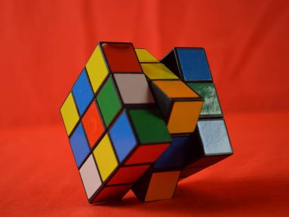 Cubo di Rubik, rompicapo risolto in 5 secondi e 63 centesimi: Mattia Galentino è il nuovo campione italiano