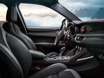"La Fiat vuole scorporare l'Alfa Romeo e Maserati"