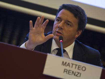 "Il Pd ha vinto ai ballottaggi". Renzi nega la sconfitta, il web lo deride