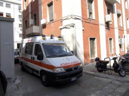 Sudafricano attacca auto con donne e bambini: "Pregate troppo poco Gesù"
