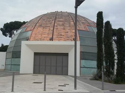 L'auditorium degli sprechi prende fuoco a Roma
