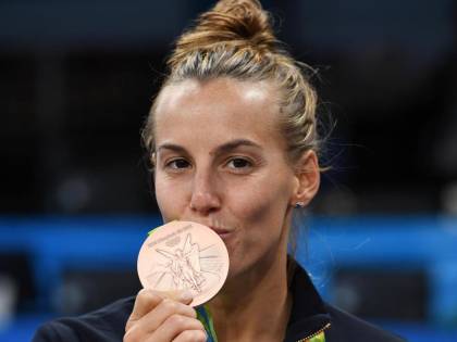 Tania lascia: "Scelgo vita e famiglia"