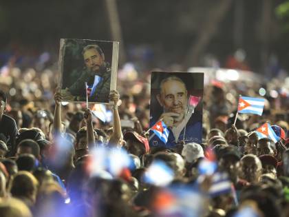 L'ultimo saluto a Fidel Castro a Santiago