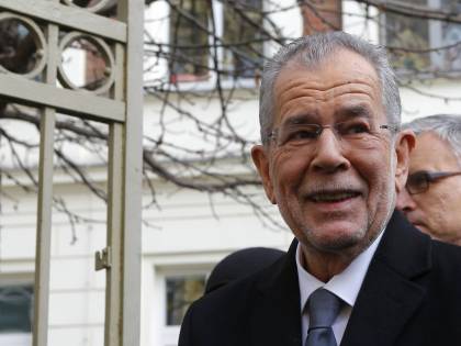 In Austria vince Van der Bellen, l'europeista che difende i migranti