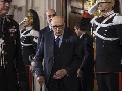Napolitano allontana le urne: "Nei Paesi civili si vota a scadenza naturale"