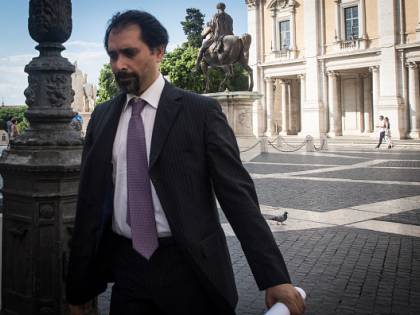 L'indagine sulla nomina di Marra che ha inguiato la Raggi