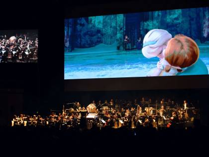 "Babbo Natale non esiste": bufera sul direttore d'orchestra