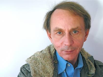 Houellebecq e il fine vita. "Curare è un dovere morale"