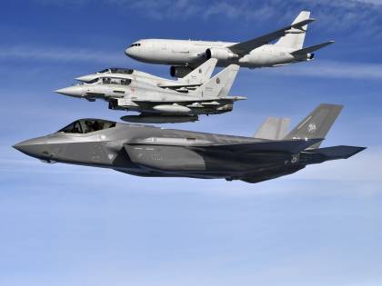 Hacker russi contro l'Aeronautica: "Cercavano i segreti degli F-35"