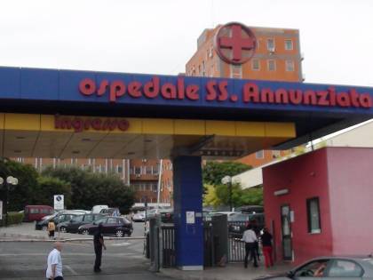 Fa il vaccino, poi si sente male: un finanziere finisce in coma