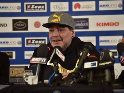 Maradona scatenato: nel mirino del Pibe de Oro Higuain, Blatter e Platini