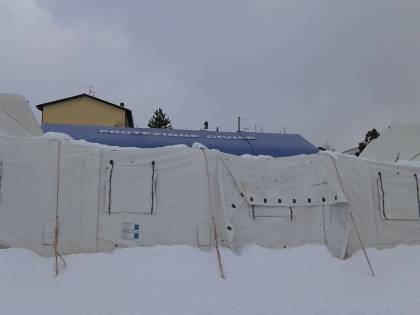 Renzi promise: "Container entro Natale". Ma terremotati sono ancora in tenda