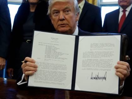 I diplomatici ribelli pronti a firmare la condanna di Trump