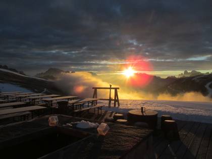 Alba "Sunrise" sulle Dolomiti all'Alpe Lusia - San Pellegrino