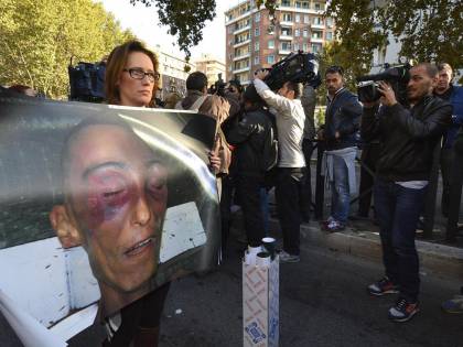 Caso Cucchi, rinviati a giudizio 5 carabinieri: tre accusati di omicidio preterintenzionale