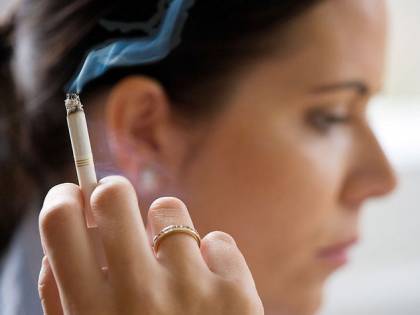 La nuova cura per i fumatori: "Polmoni ripuliti con il vapore"