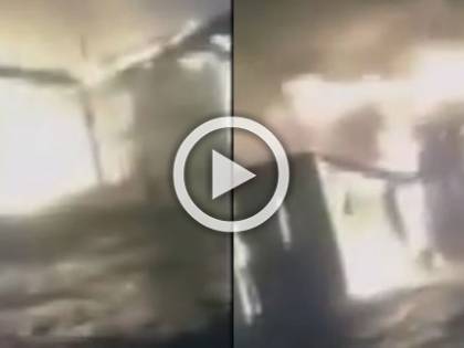 Le risate degli immigrati mentre il ghetto di Rignano va a fuoco