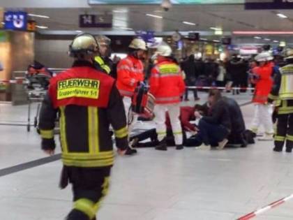 Attacco a Düsseldorf, due italiane tra i feriti