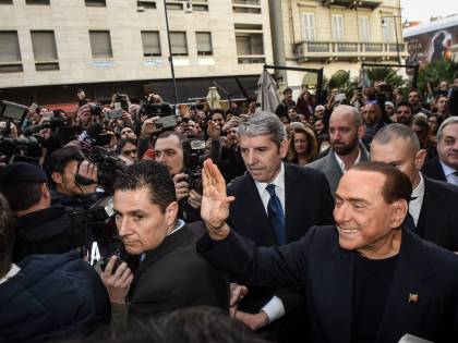 Berlusconi adesso crede nella riabilitazione