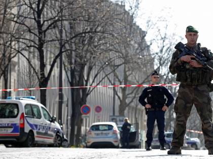 Lo sgozzatore di Parigi schedato come jihadista