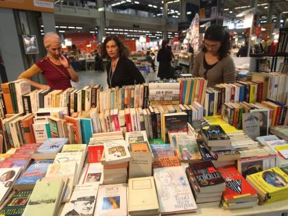 Tempo di Libri, tutti "fuori" con aperitivi e letture