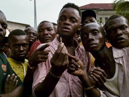 Congo, vietata marcia anti Kabila: sostenitori presidente invadono la cattedrale