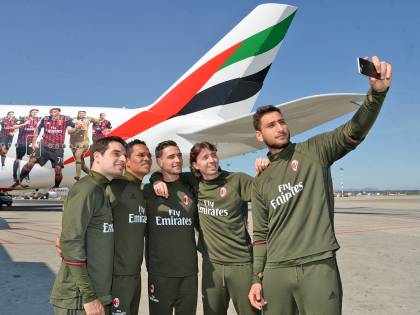 Emirates porta il Milan nel mondo: immagine dei campioni sull'A380
