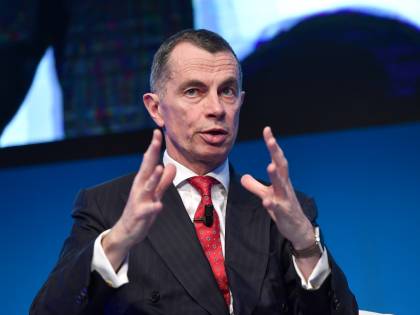 Unicredit, Mustier è fuori. Mps, o nozze o aumento