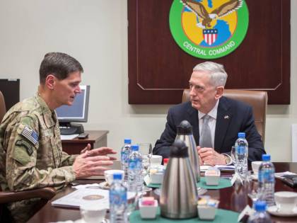 Mattis rivela le mosse di Trump: "Pronto un cambio di regime in Iran"