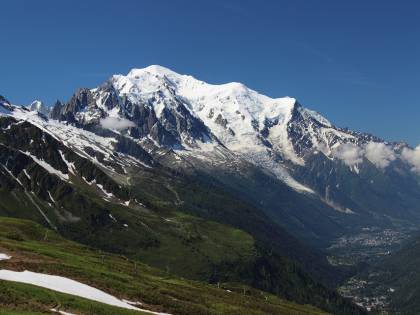Tenta l’ascesa del Bianco con il figlio di 10 anni: fermato alpinista russo