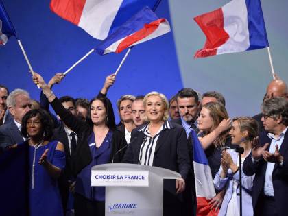 Marine Le Pen ci riprova, verso la rifondazione del Fn