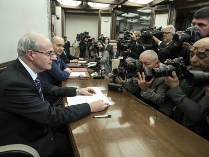 Il Csm sta con Zuccaro: "Vada avanti con le indagini"